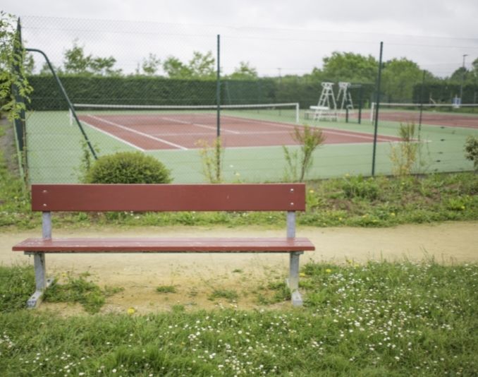 Terrain de tennis